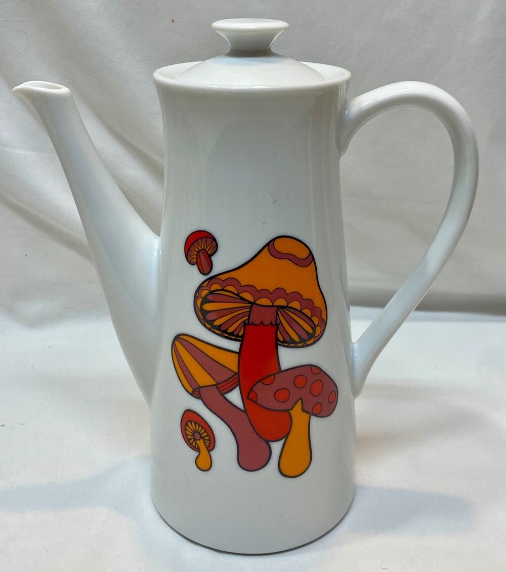 Vintage '70s Coffee/Tea Pot Mushroom Motif 10"
